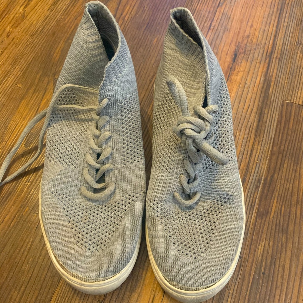 Boys gray old navy shoes